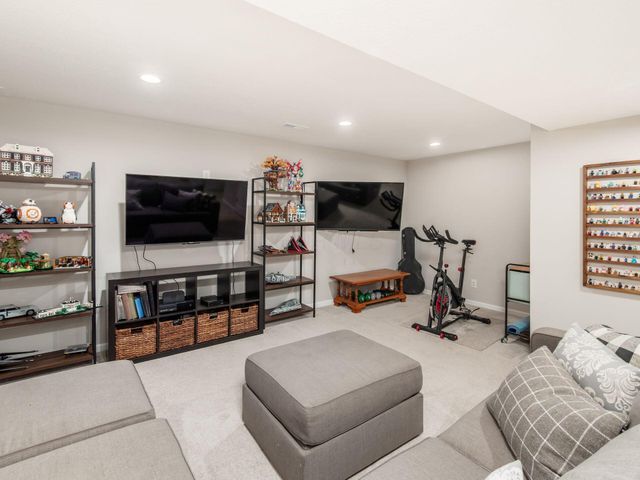 123 Steeplechase Court, Delaware, OH 43015