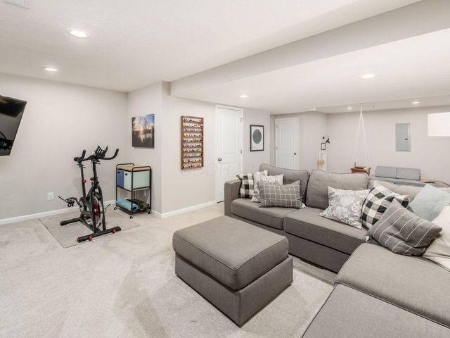 123 Steeplechase Court, Delaware, OH 43015