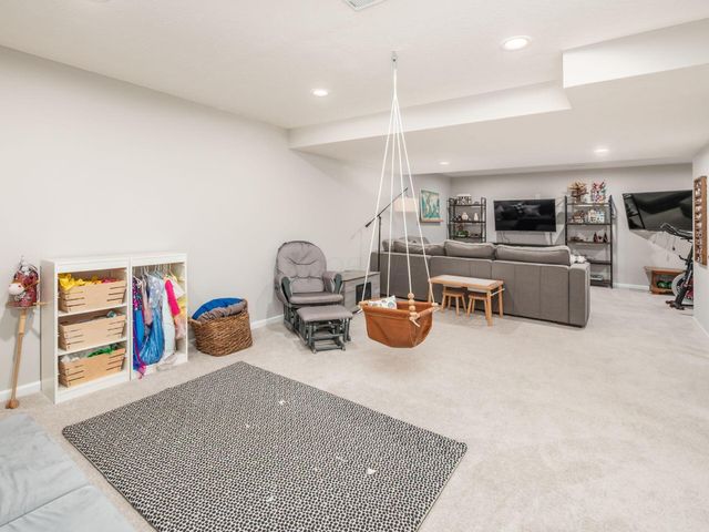 123 Steeplechase Court, Delaware, OH 43015