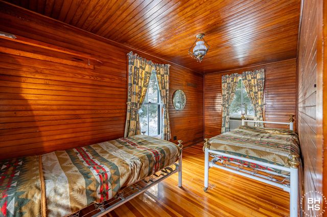 26 Hemlock Ledge Road, Tupper Lake, NY 12986