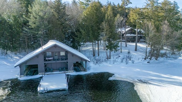26 Hemlock Ledge Road, Tupper Lake, NY 12986