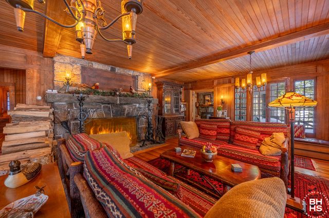 26 Hemlock Ledge Road, Tupper Lake, NY 12986