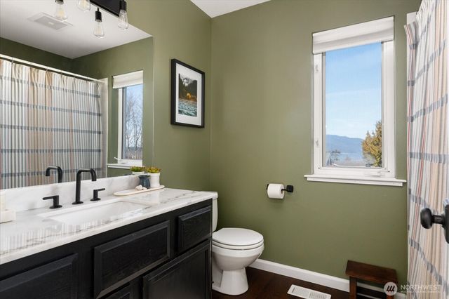 3608 W 4th Street, Anacortes, WA 98221