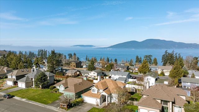 3608 W 4th Street, Anacortes, WA 98221
