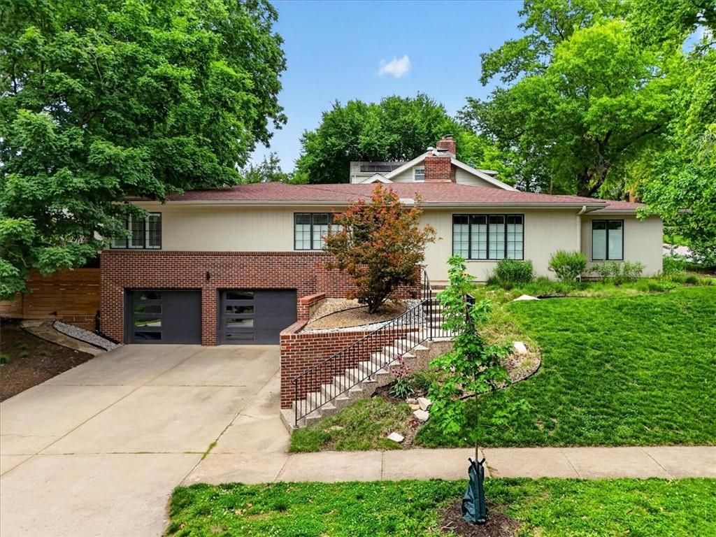 1624 W 50th Street, Kansas City, MO 64112