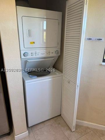 22301 SW 88 pl 302-3, Cutler Bay, FL 33190