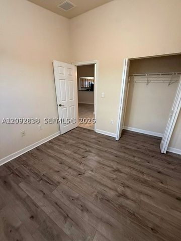 22301 SW 88 pl 302-3, Cutler Bay, FL 33190