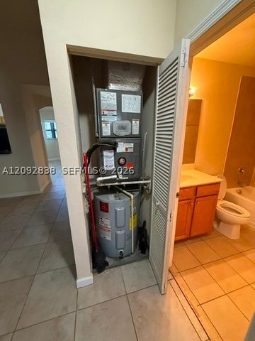 22301 SW 88 pl 302-3, Cutler Bay, FL 33190