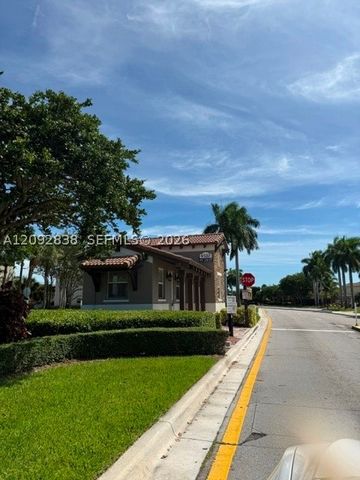 22301 SW 88 pl 302-3, Cutler Bay, FL 33190