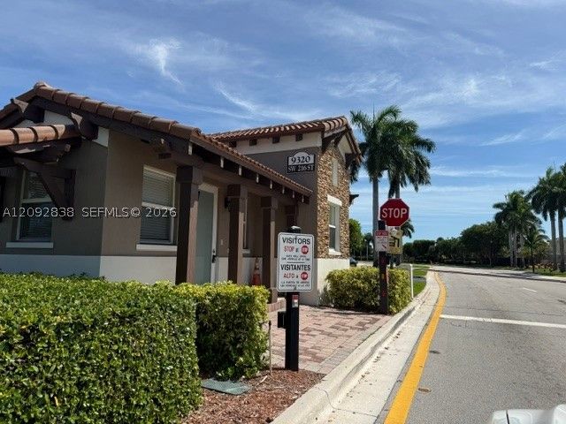 22301 SW 88 pl 302-3, Cutler Bay, FL 33190
