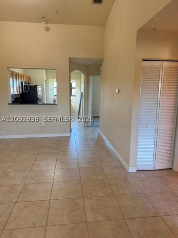 22301 SW 88 pl 302-3, Cutler Bay, FL 33190