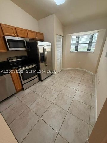 22301 SW 88 pl 302-3, Cutler Bay, FL 33190