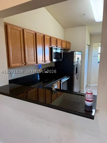 22301 SW 88 pl 302-3, Cutler Bay, FL 33190