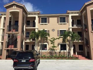 22301 SW 88 pl 302-3, Cutler Bay, FL 33190