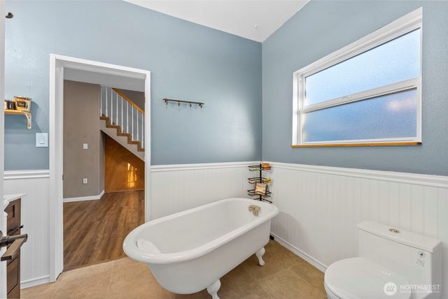 104 Pennsylvania Avenue N, Eatonville, WA 98328