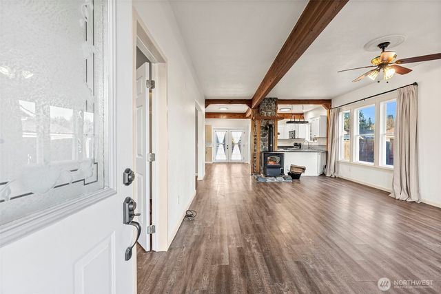 104 Pennsylvania Avenue N, Eatonville, WA 98328