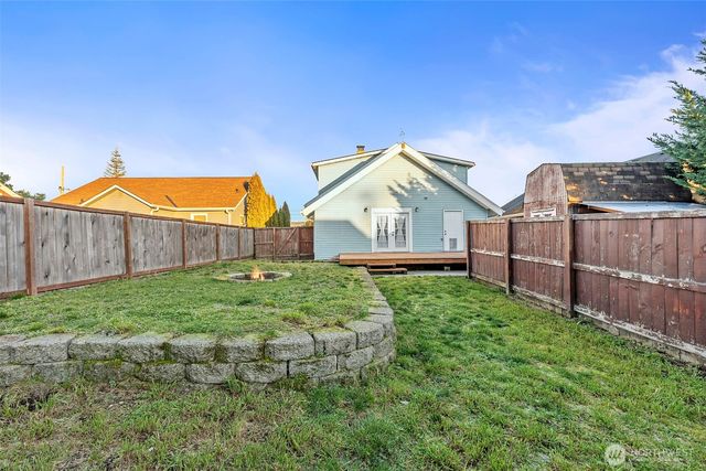 104 Pennsylvania Avenue N, Eatonville, WA 98328