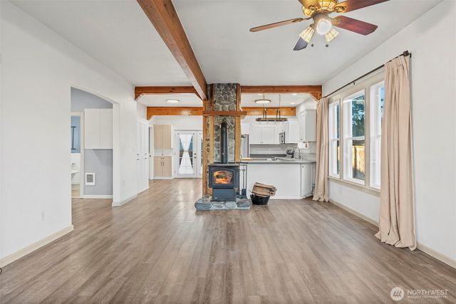 104 Pennsylvania Avenue N, Eatonville, WA 98328