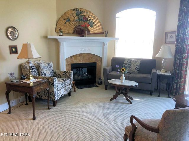 555 Rarity Bay Pkwy 302, Vonore, TN 37885