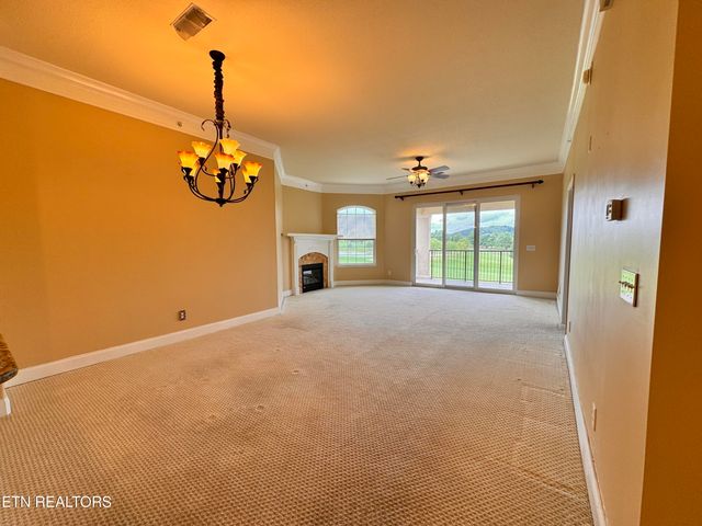 555 Rarity Bay Pkwy 302, Vonore, TN 37885