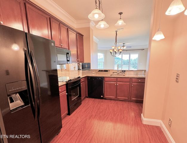 555 Rarity Bay Pkwy 302, Vonore, TN 37885