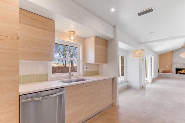 10101 E Rutland VLG, Austin, TX 78758