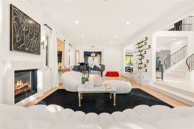 23477 Park Colombo, Calabasas, CA 91302