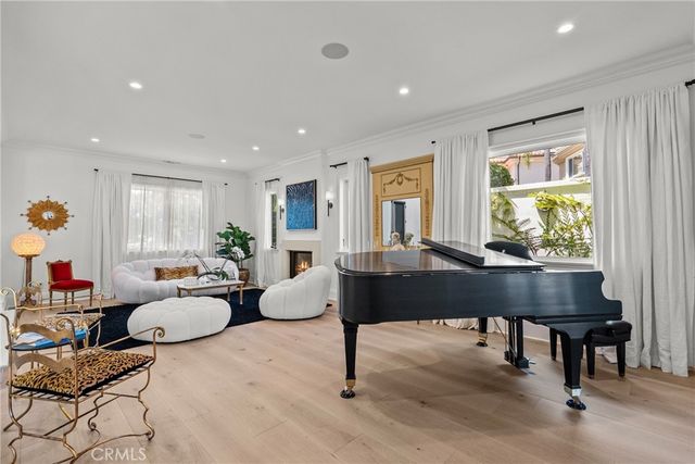 23477 Park Colombo, Calabasas, CA 91302
