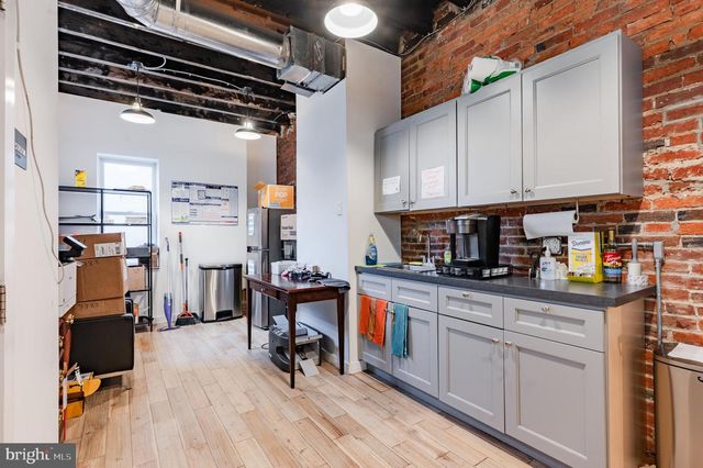 319 BAINBRIDGE ST, Philadelphia, PA 19147