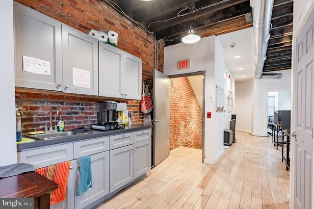 319 BAINBRIDGE ST, Philadelphia, PA 19147