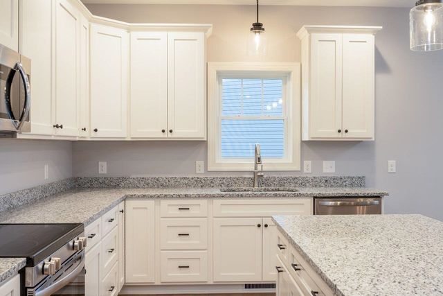 919 CLICKS LN, New Market, VA 22844