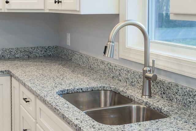 919 CLICKS LN, New Market, VA 22844