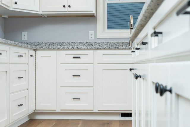 919 CLICKS LN, New Market, VA 22844