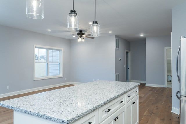 919 CLICKS LN, New Market, VA 22844