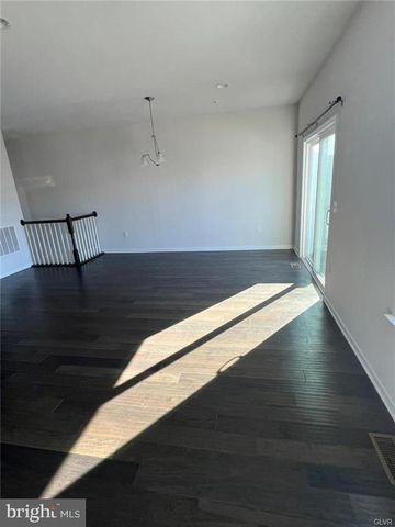 2191 COOK DR, Easton, PA 18045
