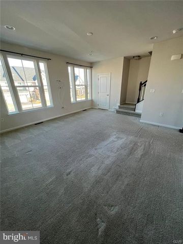 2191 COOK DR, Easton, PA 18045
