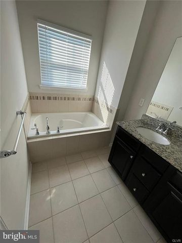 2191 COOK DR, Easton, PA 18045