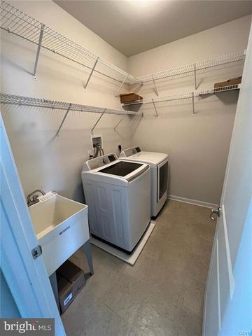 2191 COOK DR, Easton, PA 18045