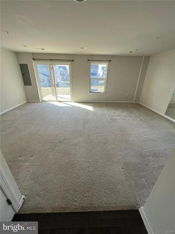 2191 COOK DR, Easton, PA 18045
