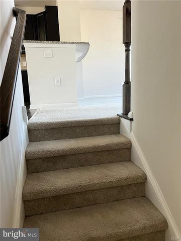 2191 COOK DR, Easton, PA 18045