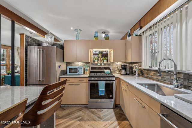 6 Sturm Lane, Jackson, NJ 08527