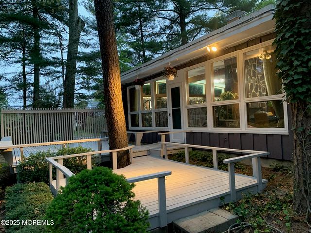 6 Sturm Lane, Jackson, NJ 08527