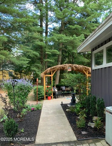 6 Sturm Lane, Jackson, NJ 08527