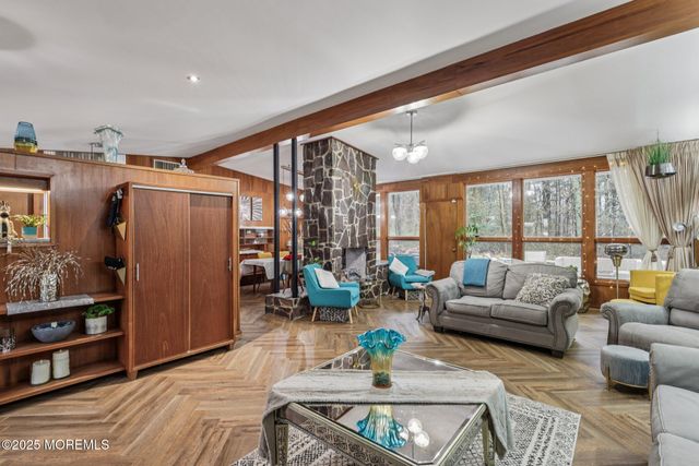 6 Sturm Lane, Jackson, NJ 08527