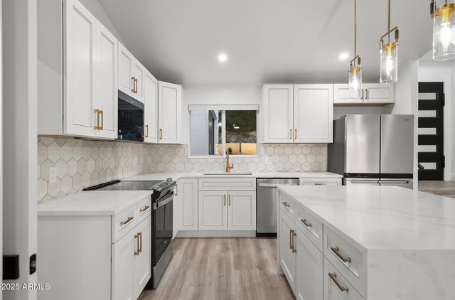 13428 N 16TH Place, Phoenix, AZ 85022