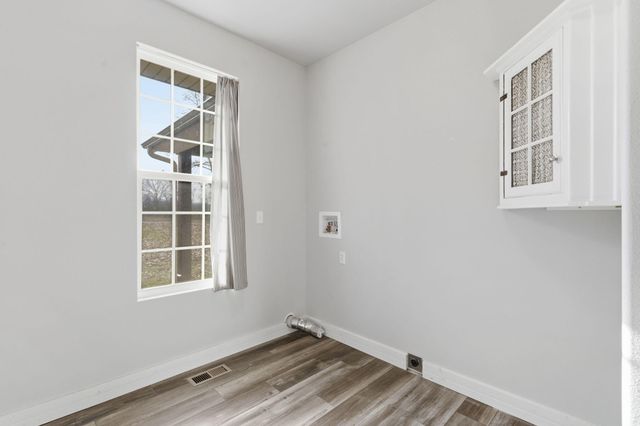 368 Regal Hghts Lane, Galena, MO 65656