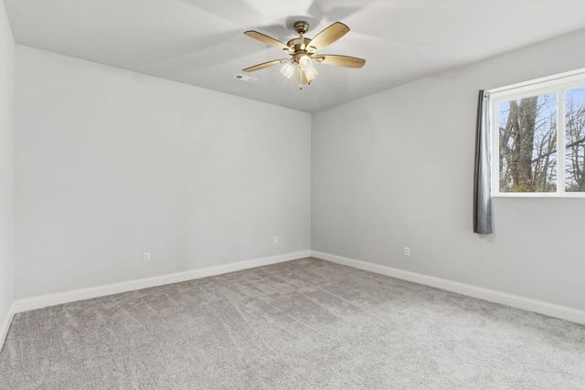 368 Regal Hghts Lane, Galena, MO 65656