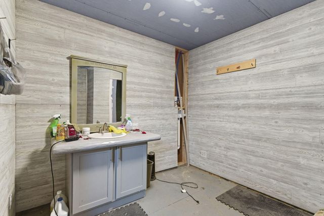 368 Regal Hghts Lane, Galena, MO 65656