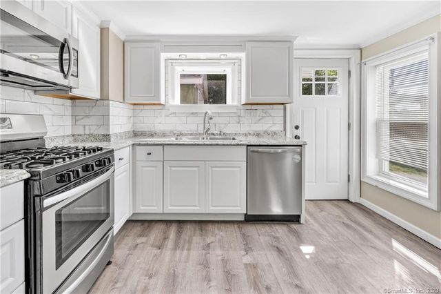 156 New Haven Avenue, Derby, CT 06418