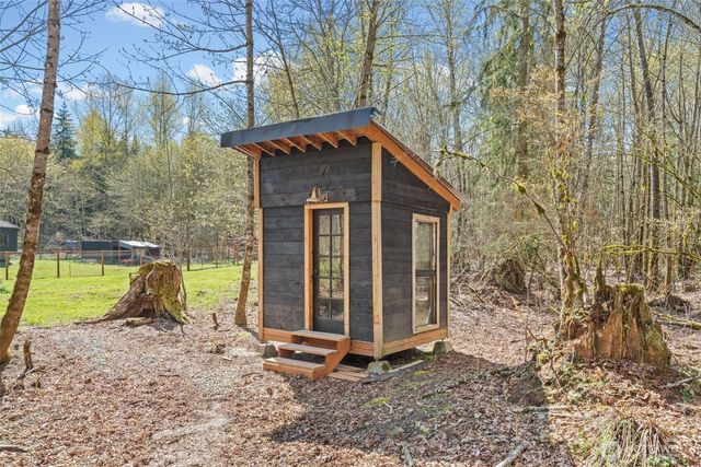 29512 28th Avenue E, Roy, WA 98580
